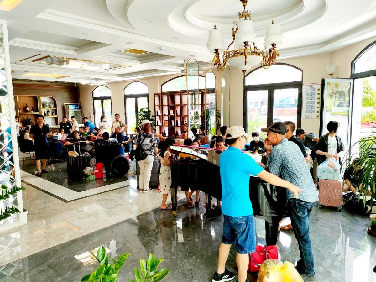 Halong Lavender Hotel Ха Лонг Екстериор снимка